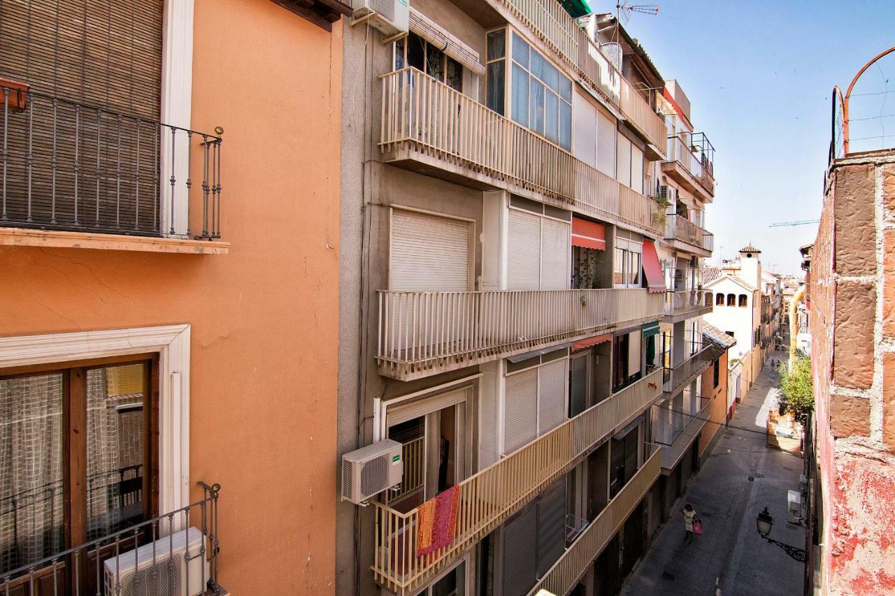 Central Deluxe Apartments Granada Bagian luar foto