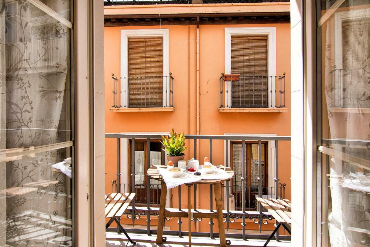 Central Deluxe Apartments Granada Bagian luar foto